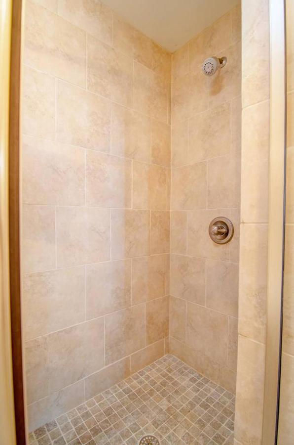 Abode Memphis - Downtown Madison Ave Apartment ภายนอก รูปภาพ