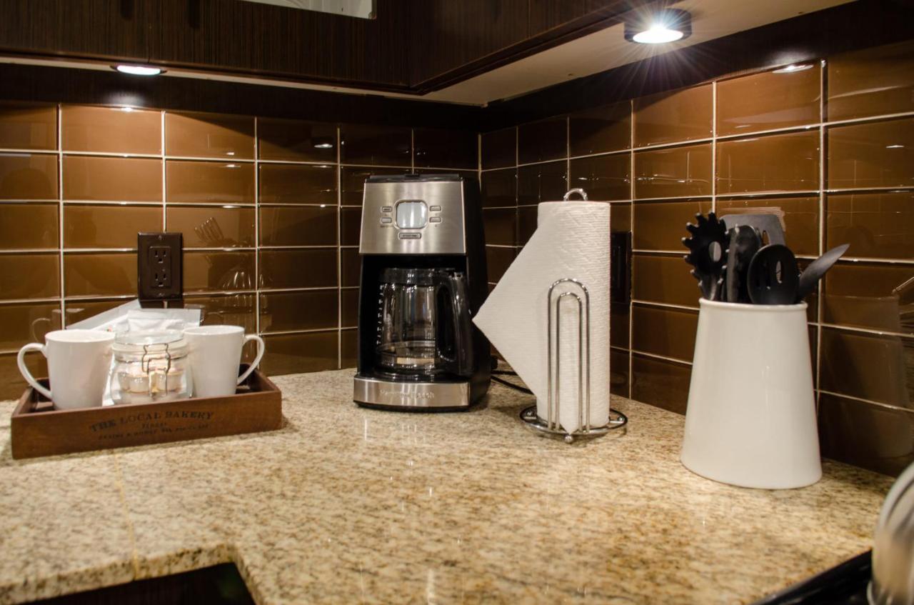 Abode Memphis - Downtown Madison Ave Apartment ภายนอก รูปภาพ