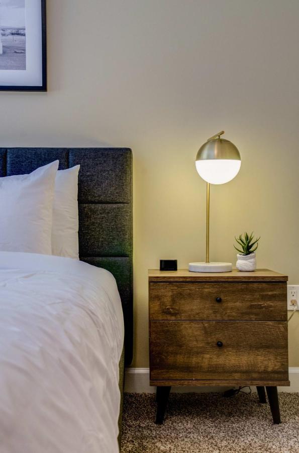 Abode Memphis - Downtown Madison Ave Apartment ภายนอก รูปภาพ